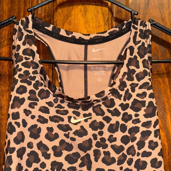 Nike Leopard Print Crop Top - Brown and Black - Picture 3 of 5